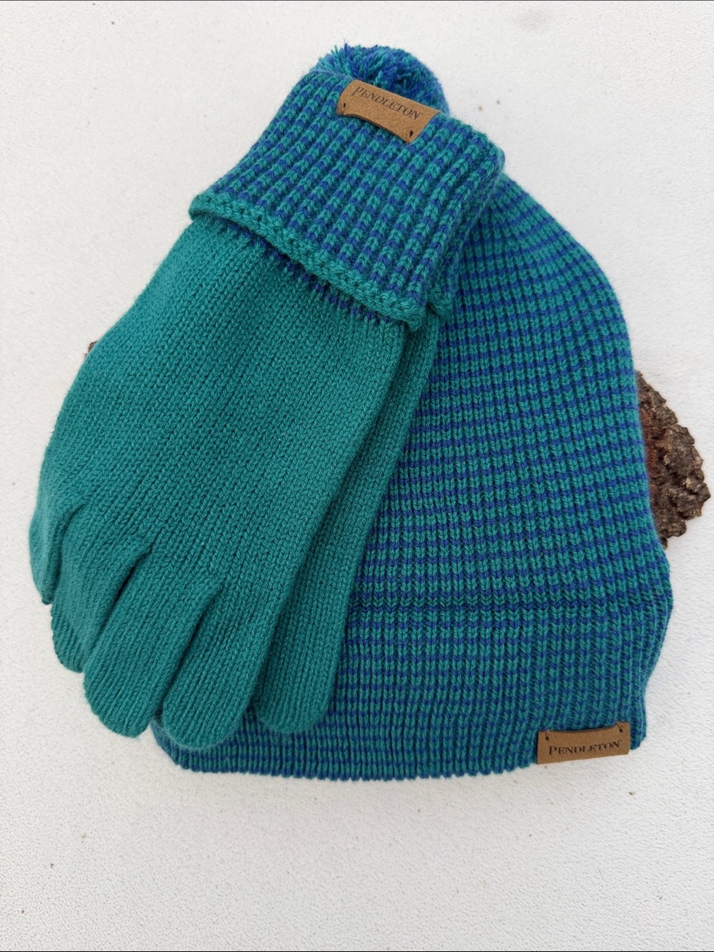 Pendleton Teal and Blue Knit Hat with Matching Teal Gloves